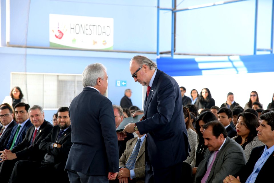 MINISTRO PROKURICA VISITA LICEO MINERO JUAN PABLO II, DE LA REGIÓN DE TARAPACÁ (28432019507)