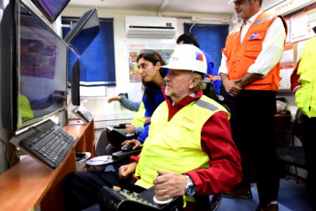 MINISTRO PROKURICA VISITA MINERA VALLE CENTRAL (44316157582)