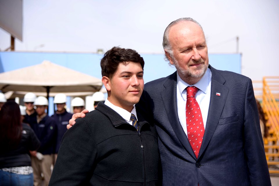 MINISTRO PROKURICA VISITA LICEO MINERO JUAN PABLO II, DE LA REGIÓN DE TARAPACÁ (42582982974)