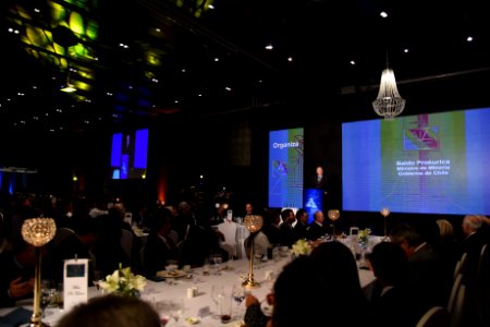 MINISTRO PROKURICA Y SUBSECRETARIO TERRAZAS PARTICIPAN EN CENA ANUAL AIA 2018 (27802903687)
