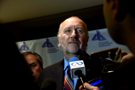 MINISTRO PROKURICA Y SUBSECRETARIO TERRAZAS PARTICIPAN EN CENA ANUAL AIA 2018 (41771857825)