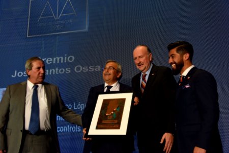 MINISTRO PROKURICA Y SUBSECRETARIO TERRAZAS PARTICIPAN EN CENA ANUAL AIA 2018 (41953466114)