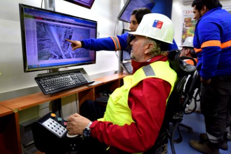 MINISTRO PROKURICA VISITA MINERA VALLE CENTRAL (43458411755)
