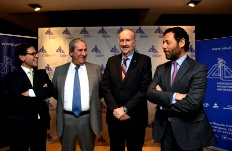 MINISTRO PROKURICA Y SUBSECRETARIO TERRAZAS PARTICIPAN EN CENA ANUAL AIA 2018 (41771859035)