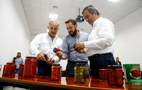 Ministro Pérez-Reyes sector acuícola se recuperará el 2018 y crecerá alrededor de 12% (42527879344)