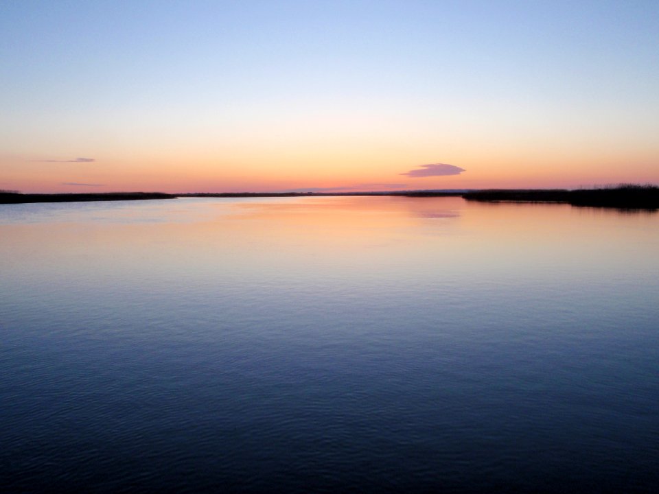 Missouri River Sunrise (51251797356)