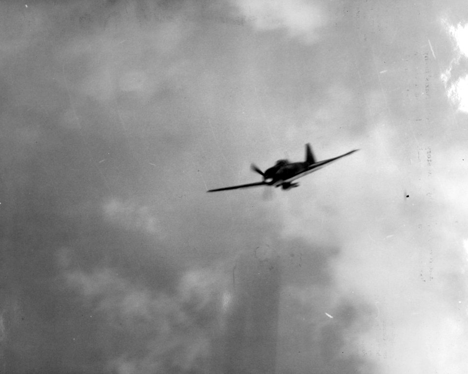 Mitsubishi A6M Zero Kamikaze Just Before Hitting the USS Enterprise (CV 6) May 14th 1945. (50232264806)