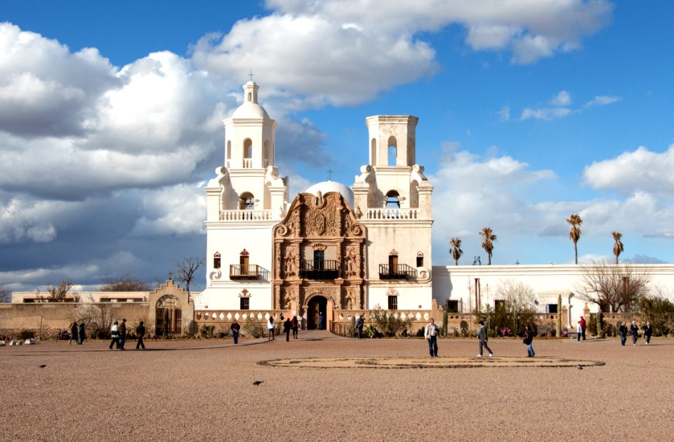 Mission Plaza (8669115721)