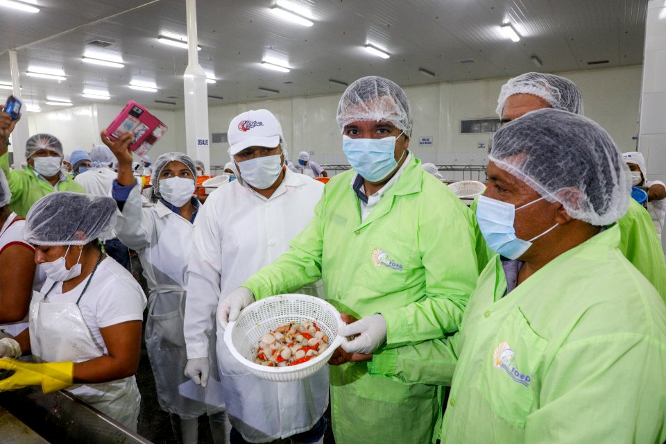 Ministro Pérez-Reyes sector acuícola se recuperará el 2018 y crecerá alrededor de 12% (43197167982)