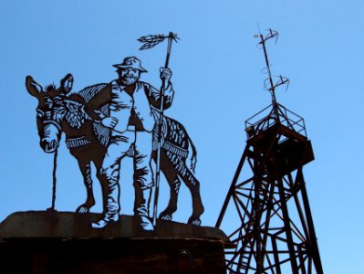 Monument to Unknown Prospector (14228352050)