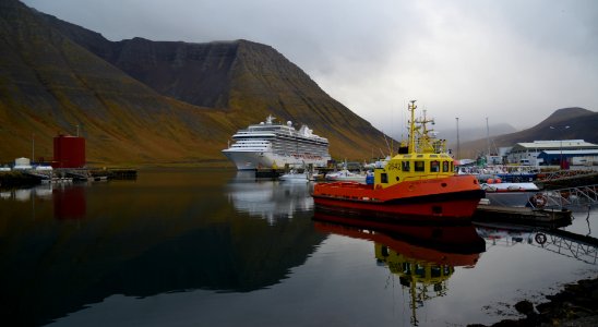 MS Riviera Cruise Ship, Isafordur, Westfjord, Iceland (48805525837),