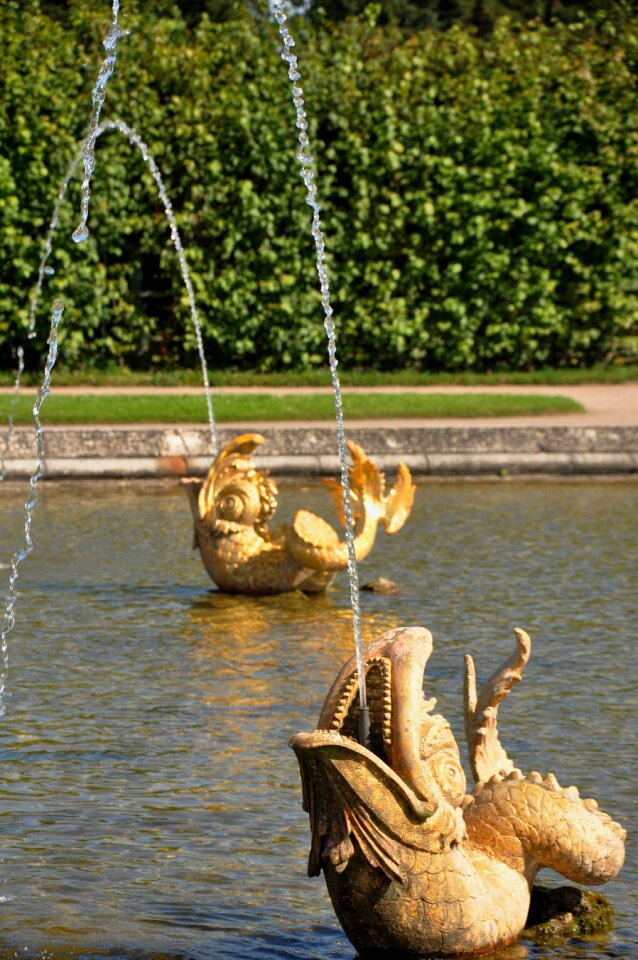 Fish sculpture gold