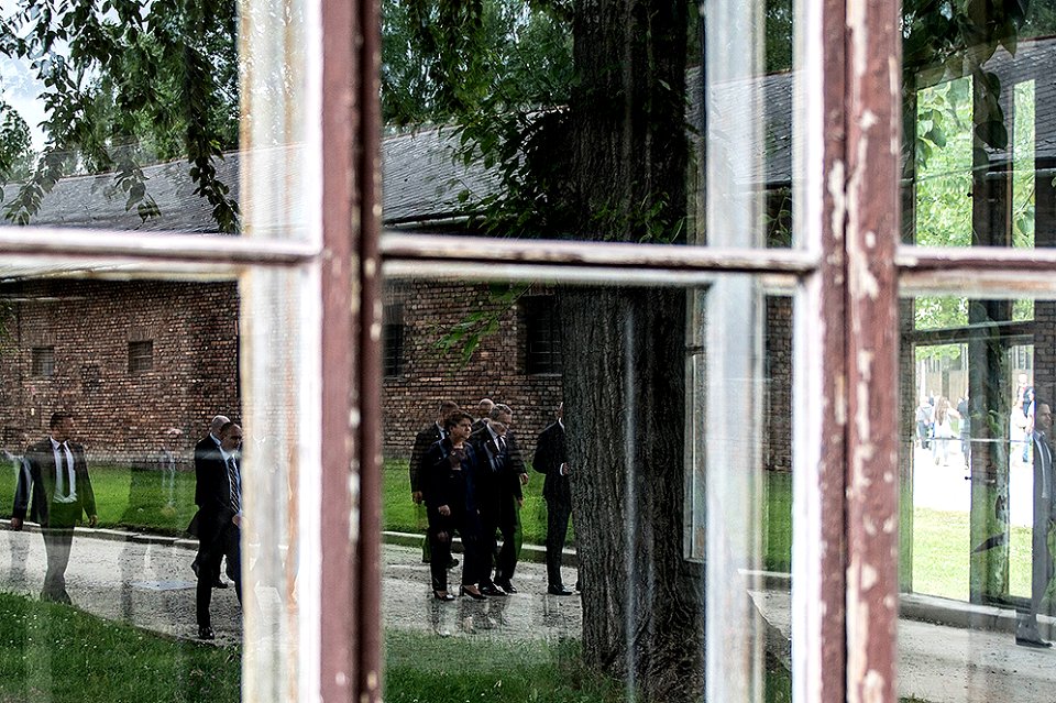 Narodowy Dzień Pamięci Ofiar Niemieckich Nazistowskich Obozów Koncentracyjnych i Obozów Zagłady (34459217994)