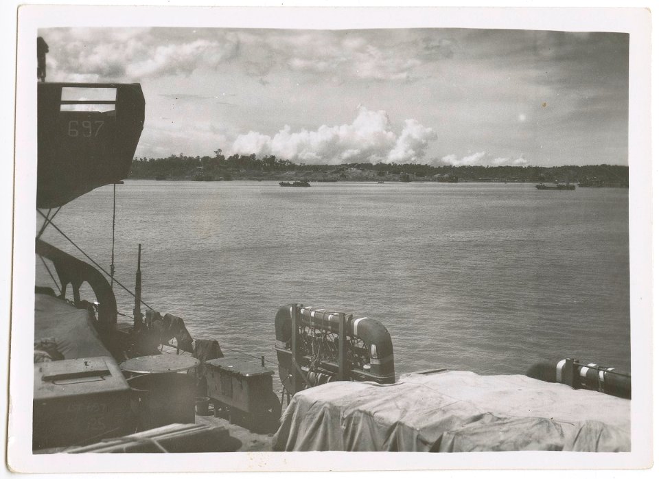 Navy shipping nos. 623 and 697, c1945 (26782556824)