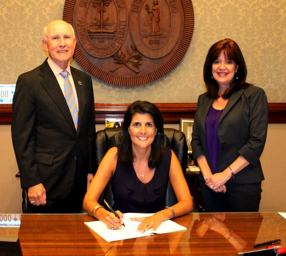 Nikki Haley Ceremonial Bill Signing- Literacy Coaches and Teachers, H.5024 (27287602150)