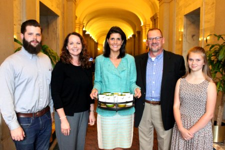 Nikki Haley Art & Lisa Martin, Carolina Wren Candle (29820594936)