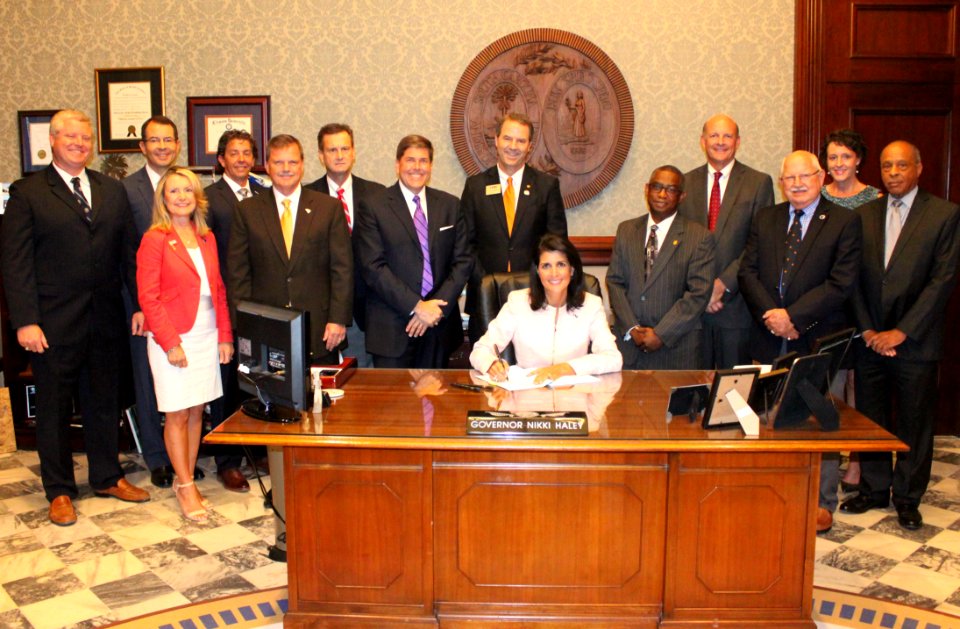 Nikki Haley Ceremonial Bill Signing for S.1013 (29420139091)