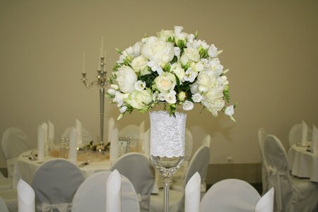 Flowers marry roses