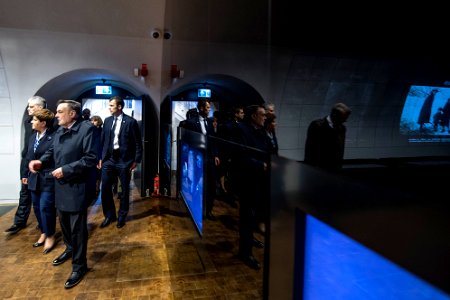 Obchody Dnia Pamięci Ofiar Zbrodni Katyńskiej z udziałem premier Szydło (25805467643)