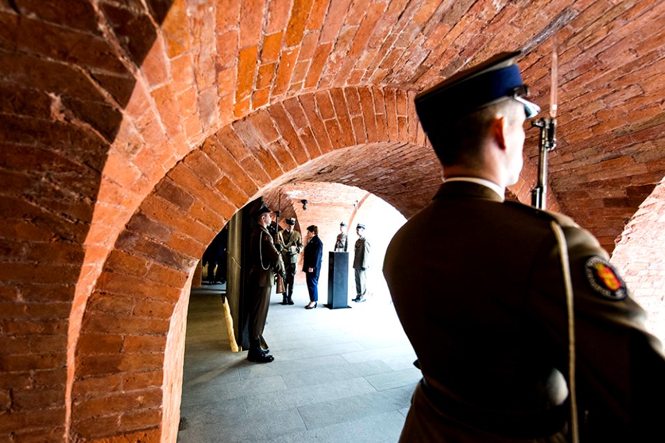 Obchody Dnia Pamięci Ofiar Zbrodni Katyńskiej z udziałem premier Szydło (26342045871)