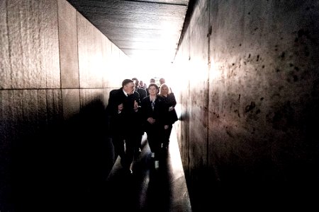 Obchody Dnia Pamięci Ofiar Zbrodni Katyńskiej z udziałem premier Szydło (26408225825)