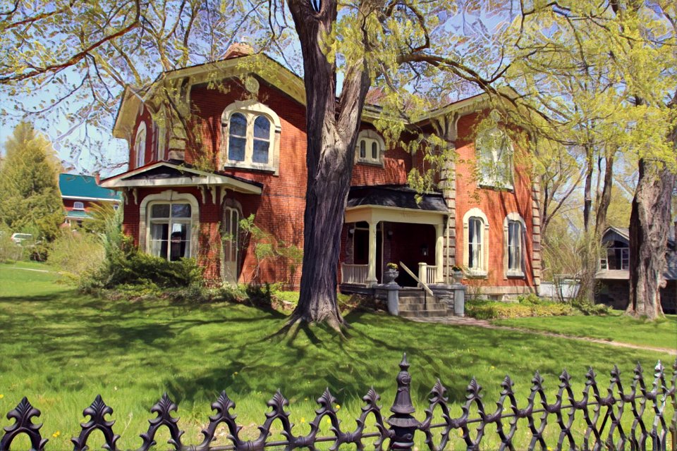 Orillia - Ontario - Canada -The Longford Villa – 42 Neywash St (51512902343)