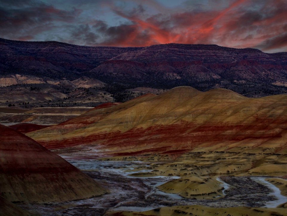 Painted Hills at sunset, Oregon - Flickr - Bonnie Moreland (free images)