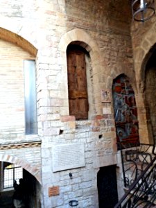 Paternal house with original wooden door (12th century) of Saint Francis at Assisi (22324485345)
