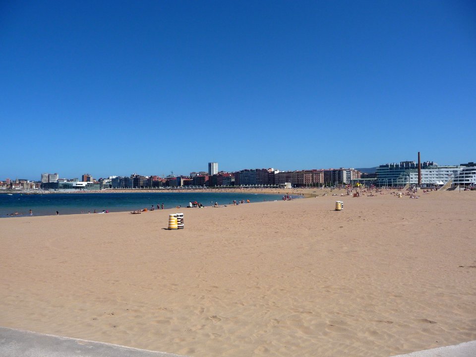 Playa de Poniente (9089687941)