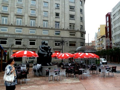 Plaza de la Escandalera (7584756306) photo