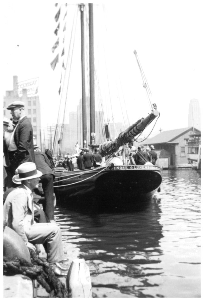 Stern view of the Schooner Bluenose in the York Street Slip (14845743008)