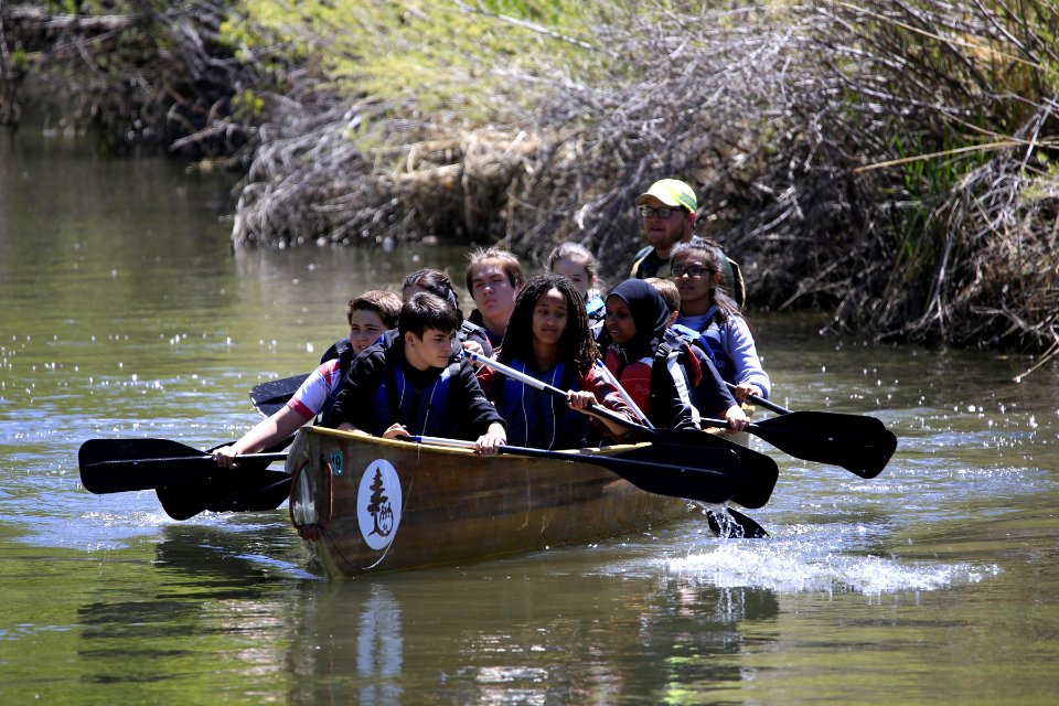 Students return from adventure (34395058701)