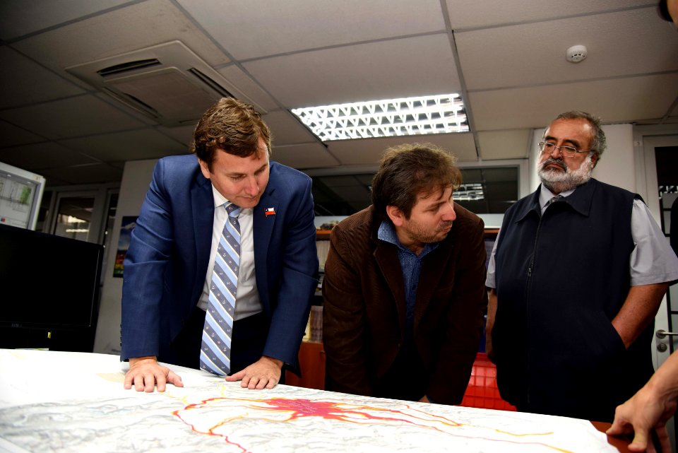 SUBSECRETARIO DE MINERÍA PABLO TERRAZAS SE REUNIÓ CON DIRECTOR NACIONAL DE SERNAGEOMIN Y SUS FUNCIONARI@S (26542060077)