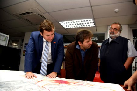 SUBSECRETARIO DE MINERÍA PABLO TERRAZAS SE REUNIÓ CON DIRECTOR NACIONAL DE SERNAGEOMIN Y SUS FUNCIONARI@S (26542060077)