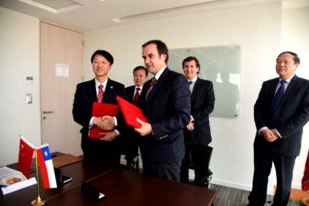 SUBSECRETARIO TERRAZAS PARTICIPA DE FIRMA ACUERDO DE COOPERACIÓN CON DEPARTAMENTO DE GEOLOGÍA DE CHINA (44331651104)