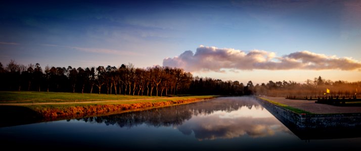 Sunrise on the canal of Chambord (49646881901)