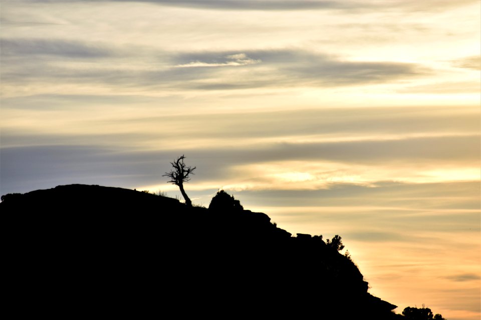 Sunset outline (35291320590)