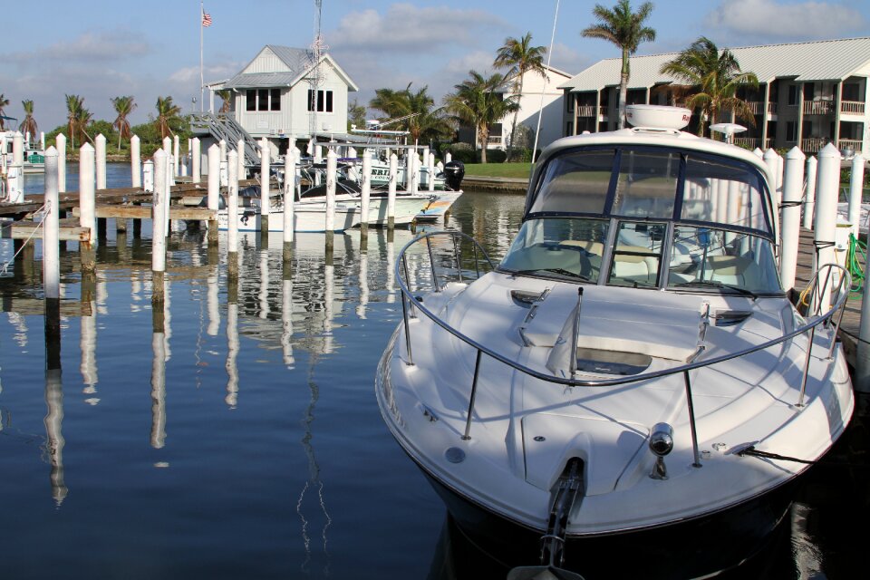 Boat captiva tropical