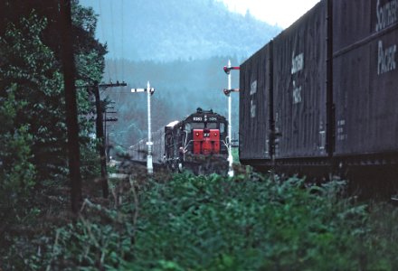 This 5 photo sequence is of SP Semaphore 6227 and sister at East Divide, OR on July 30, 1982 (33100384876) photo