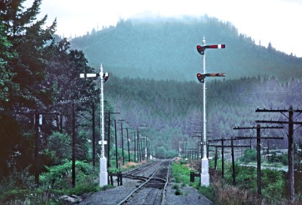 This 5 photo sequence is of SP Semaphore 6227 and sister at East Divide, OR on July 30, 1982 (32296311884) photo