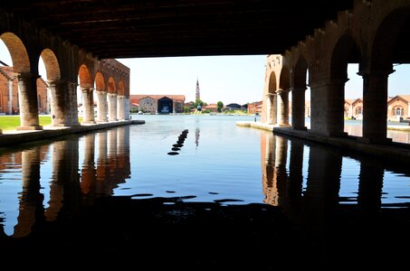 Steeple heron mirroring