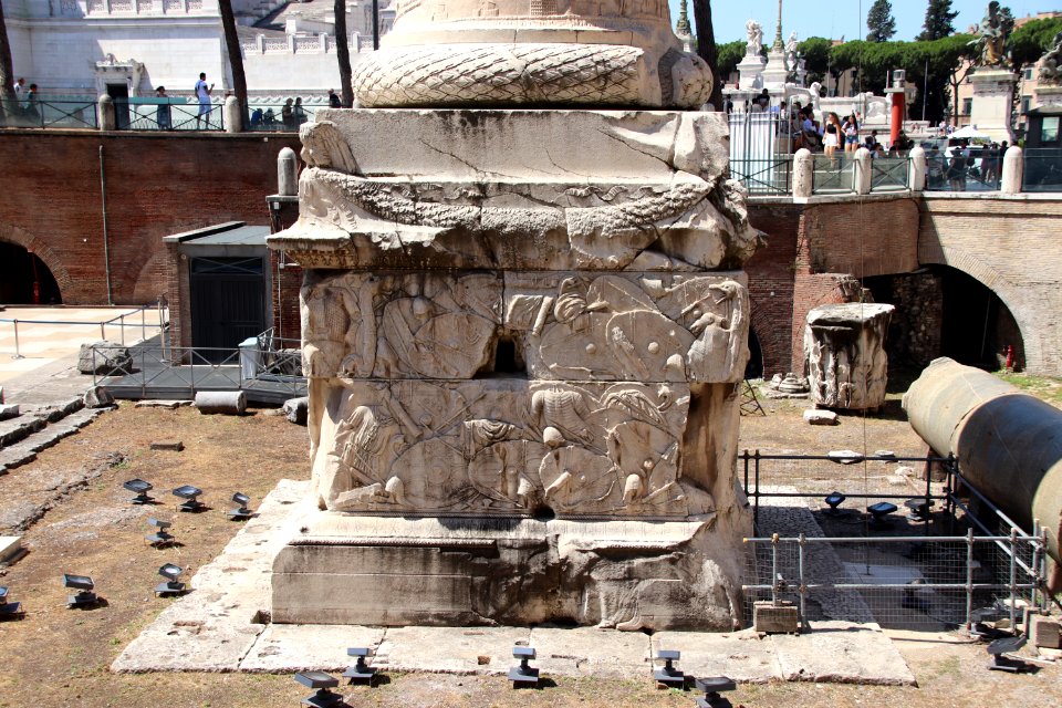 Trajan's Column (48423825027)