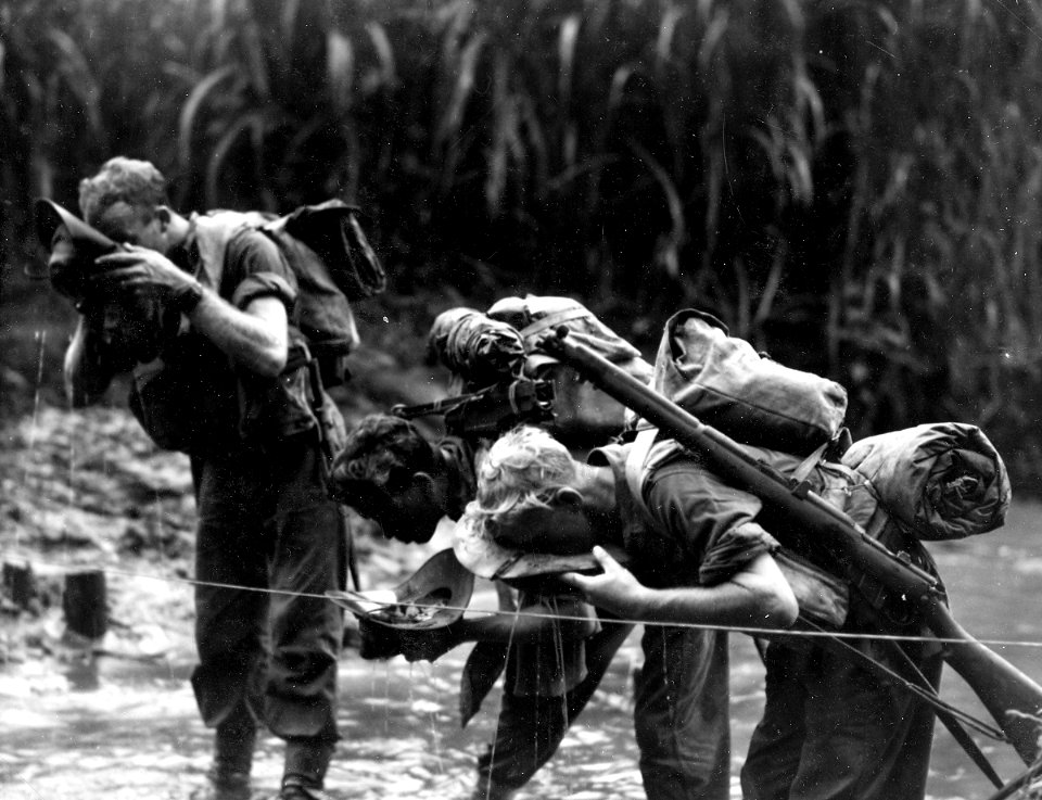 Troops at Gabei River, 1943 (28169549712)