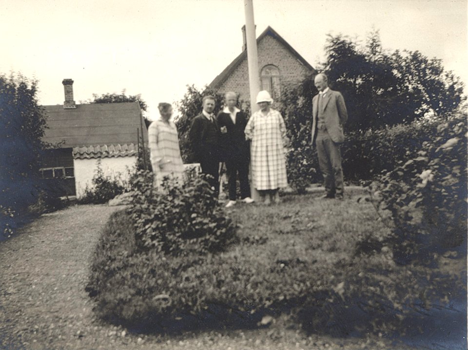 Tre herrar och två damer - SMV - MM 0052