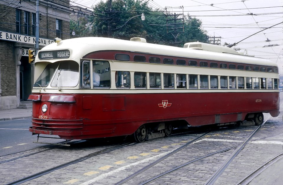TTC 4538 (PCC) ST CLAIR ROGERS car with rollsign already changed to read Bicknell Rogers turning onto St. Clair Ave. from Oakwood Ave in Toronto, ONT July 2, 1966 (21999559233)