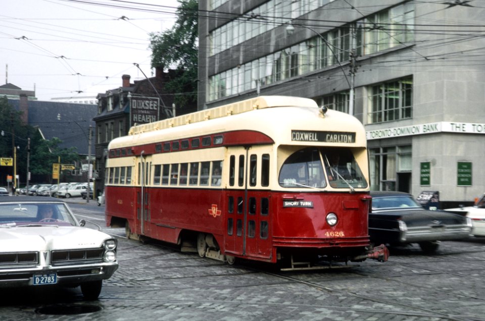 TTC 4626 (PCC) a COXWELL CARLTON car (Short Turn) crossing Bay St. on Collage, Toronto, ONT on Septembet 8, 1965 (21961232993)