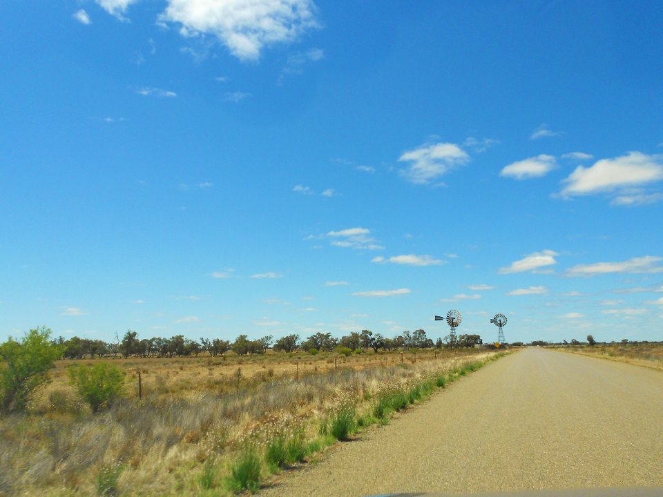 Two windmills (31511591614)