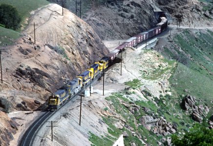 Two Amazing Sequences by Roger Puta's Between Tunnels 7 and 8 in the Tehachapis -- 6 Photos (31194707581) photo