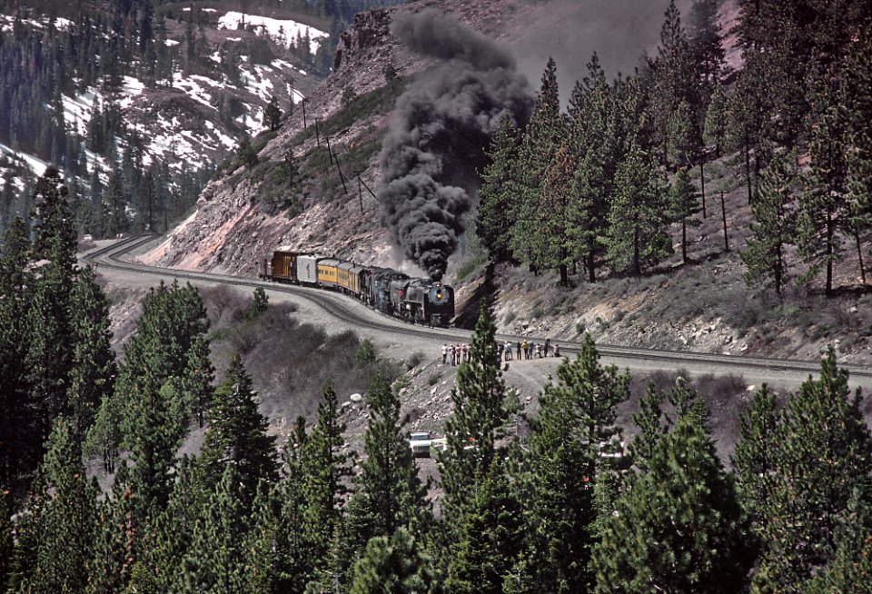Union Pacific 8444 and 3985 at Andover, CA in Donner Pass in April 1981 (31129871371)