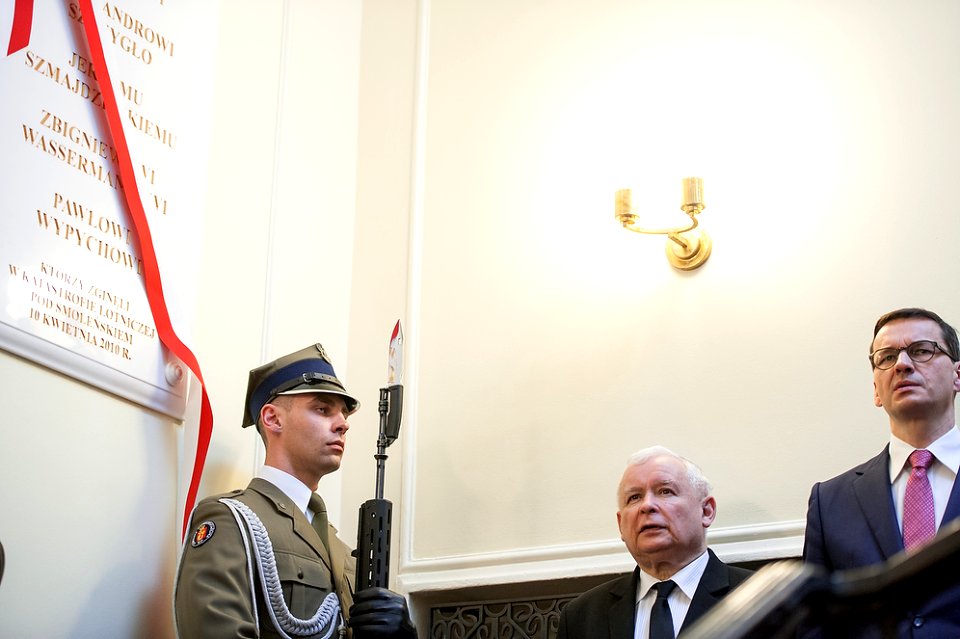 Uroczystość odsłonięcia tablic upamiętniających ofiary katastrofy pod Smoleńskiem (27469639198)